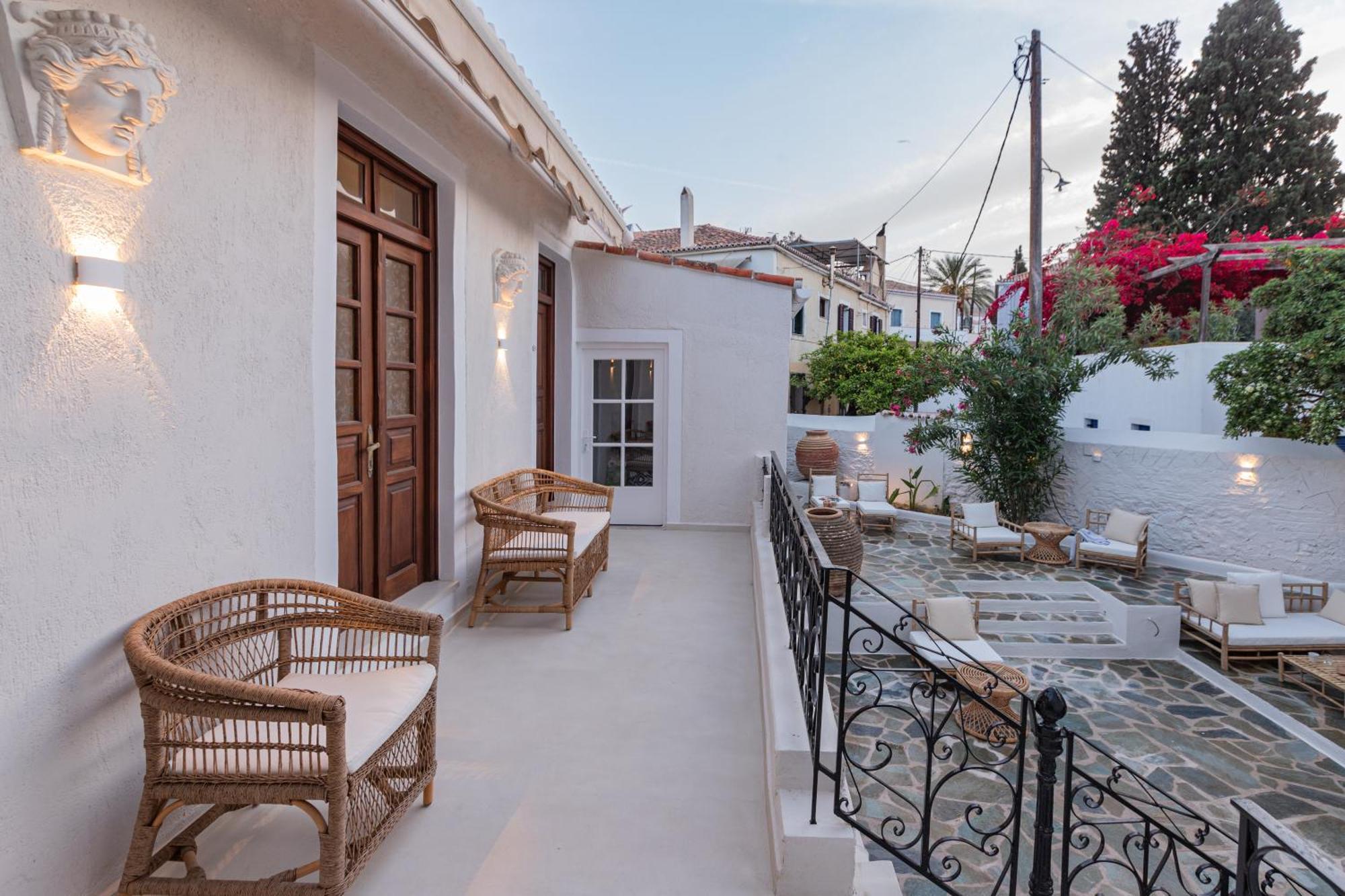Teresa Spetses Hotel Kültér fotó